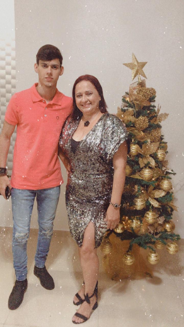 Willi Vaqueiro pede ajuda para cirurgia que vai curar sua mãe de doença rara