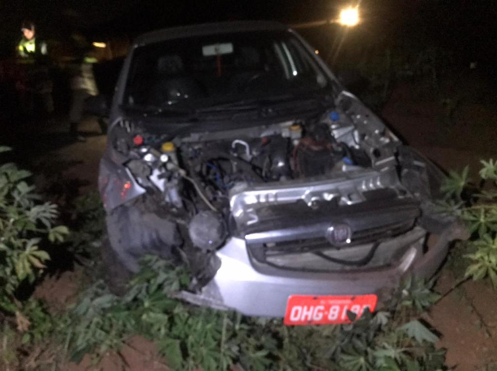 ​Colisão carro e moto deixa veículos destruídos na AL-110 em Taquarana