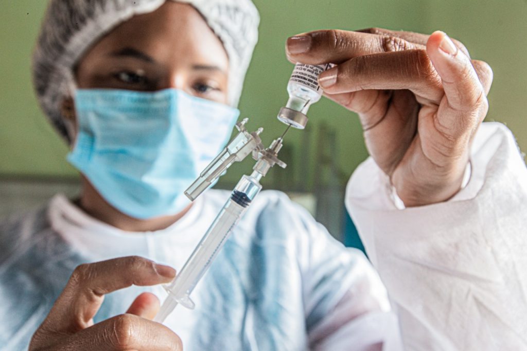 Arapiraca recebe 1.500 doses da CoronaVac e reinicia 2ª dose neste sábado (01)