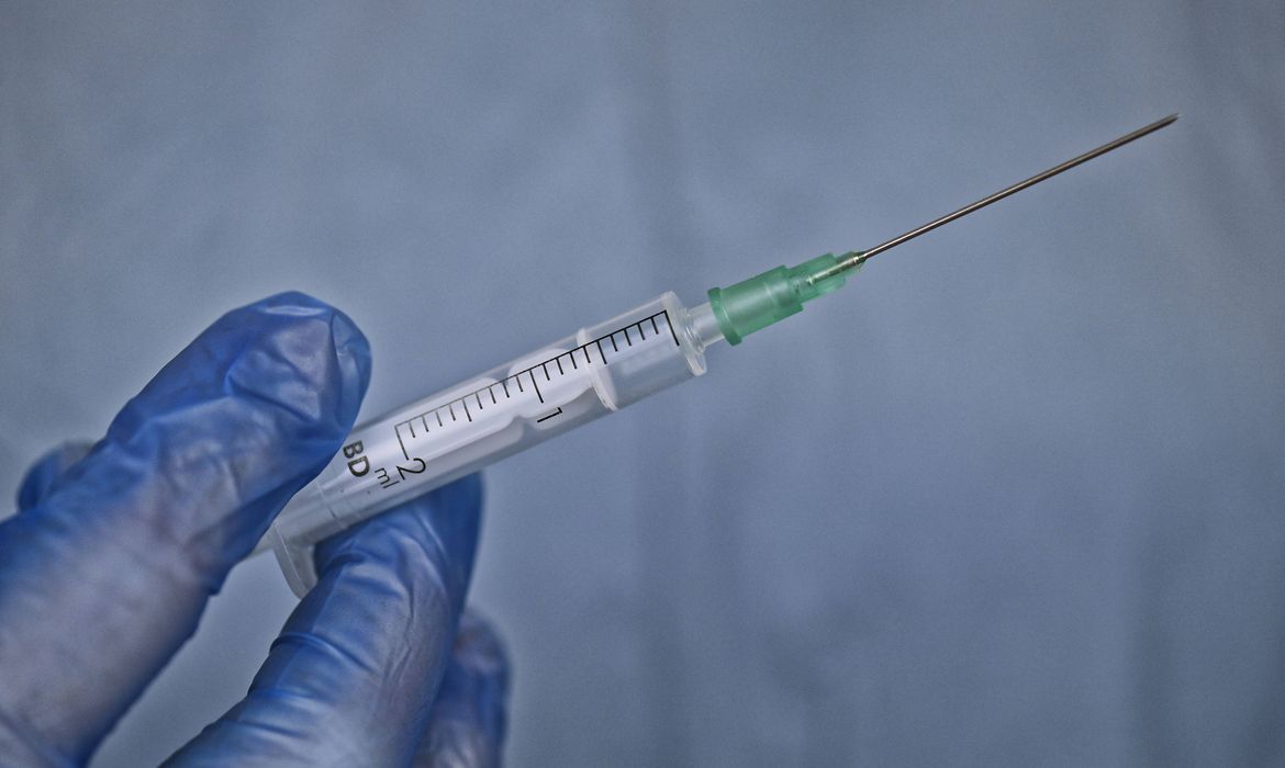 Brasil recebe neste domingo (21) 1,02 milhão de vacinas do Covax-Facility