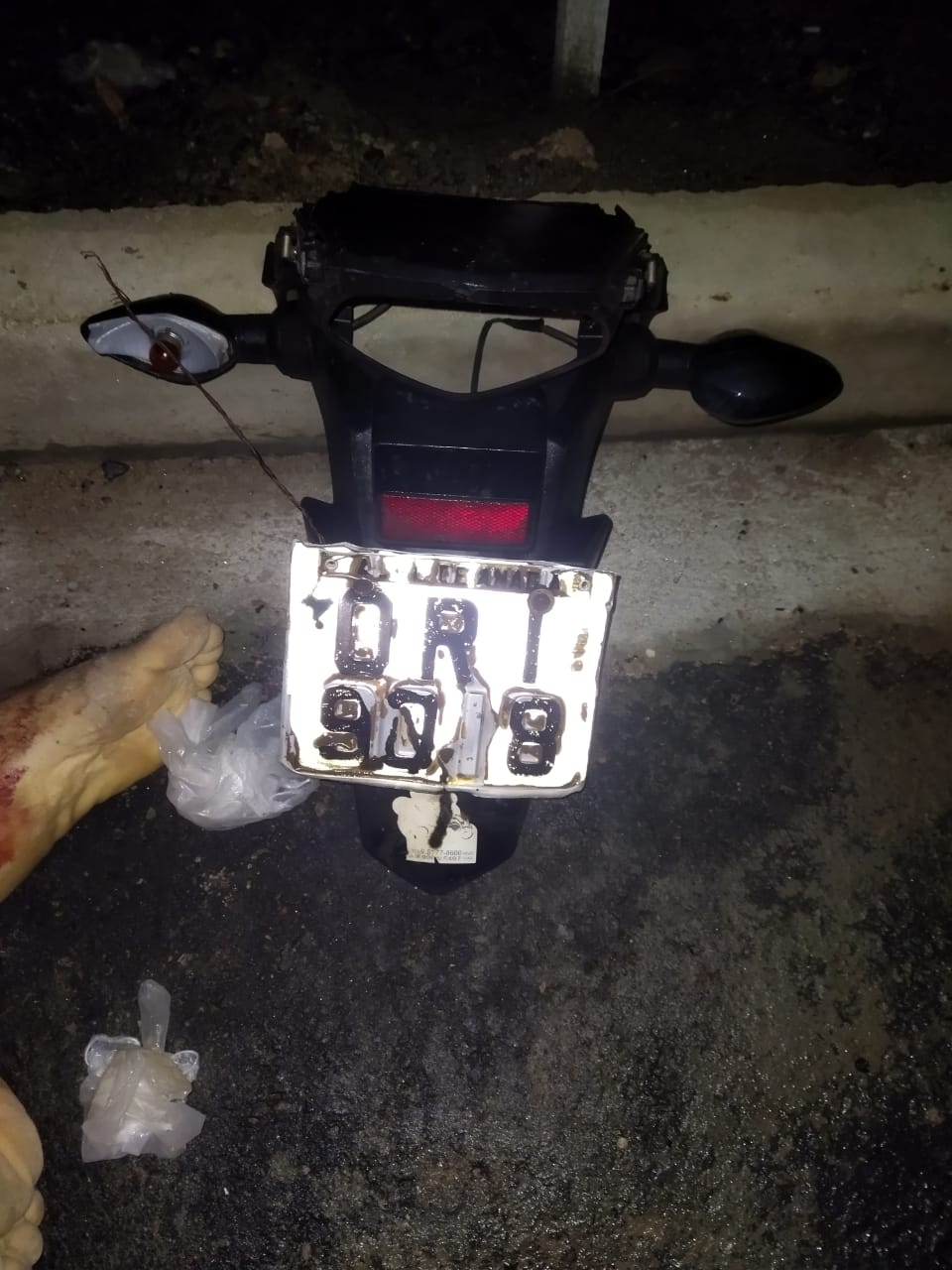 Homem morre ao perder controle de motocicleta e cai de ponte em Limoeiro