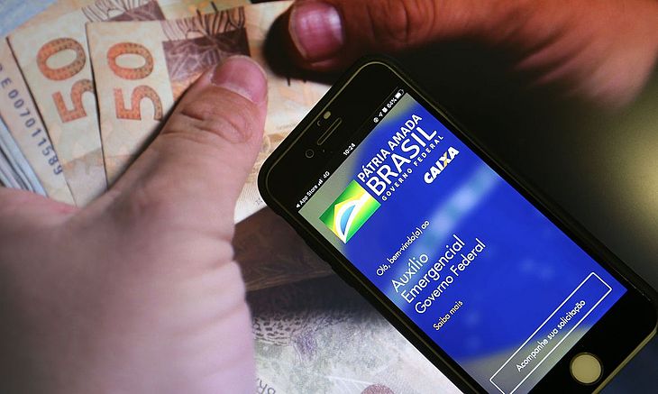 Governo libera consulta para auxílio emergencial 2021; veja como acessar