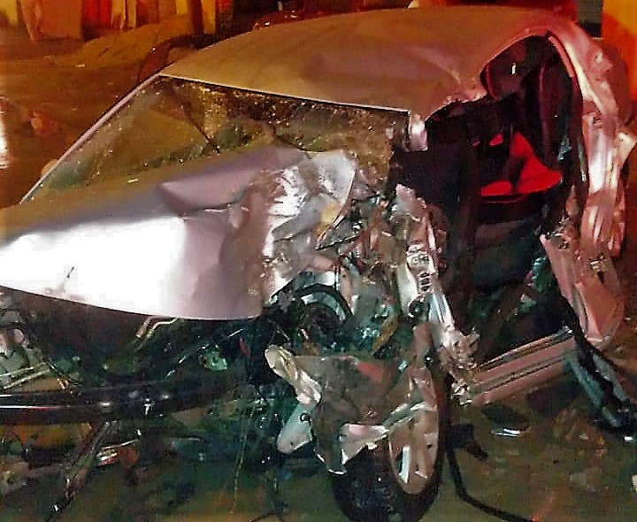 Acidente trágico: motorista morre após colidir carro contra retroescavadeira em Maceió