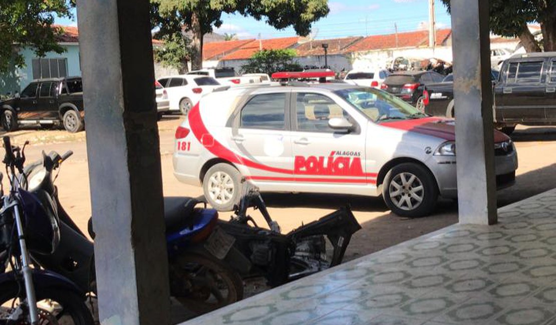 Ladrão rouba farmácia no Centro de Arapiraca