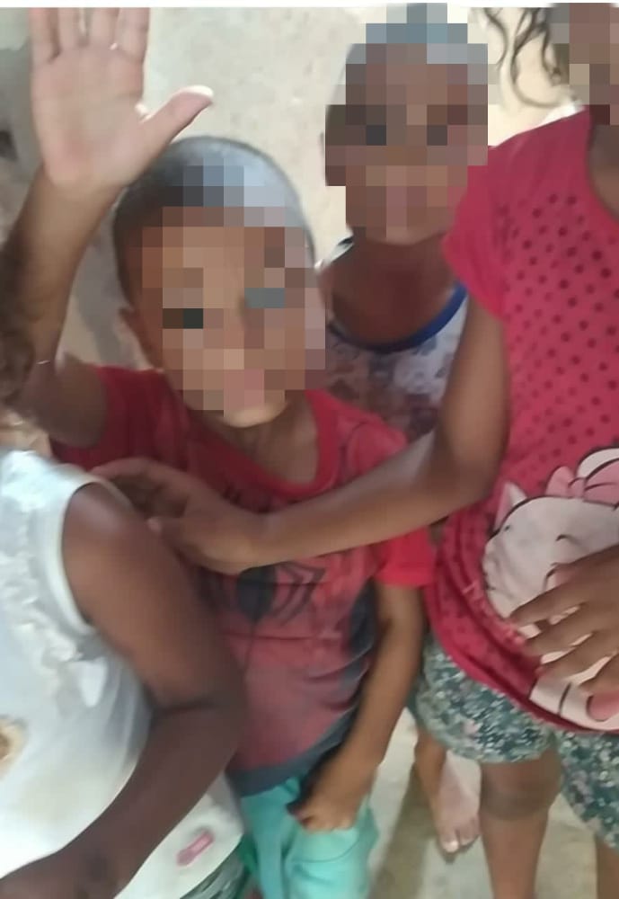 Polícia encontra mãe embriagada e filhos em situação de abandono e maus-tratos