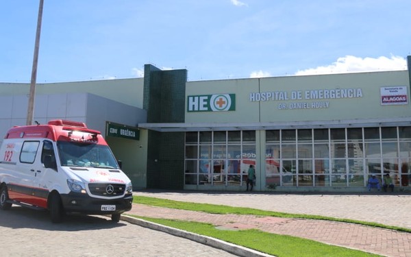 Homem enciumado invade casa da ex e tenta matar ela e o marido em Arapiraca