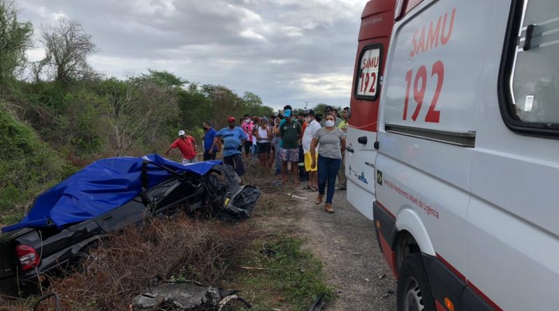 Acidente deixa pai morto e filho ferido em Olho d’Água do Casado; veja vídeo
